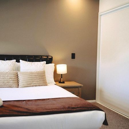 Cbd Contemporary Comfort Townhouse 2 Bed 2Bath クライストチャーチ エクステリア 写真