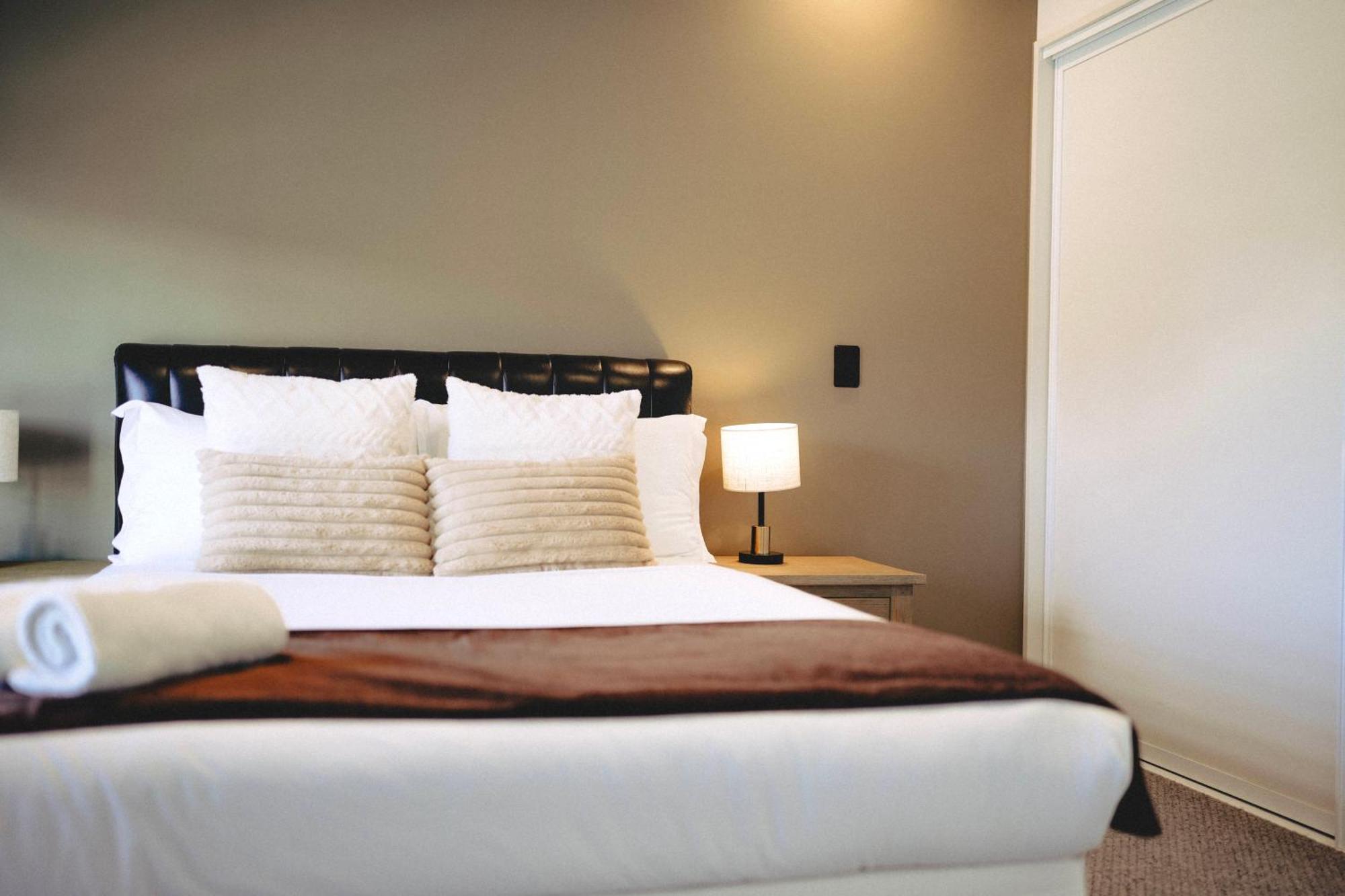 Cbd Contemporary Comfort Townhouse 2 Bed 2Bath クライストチャーチ エクステリア 写真